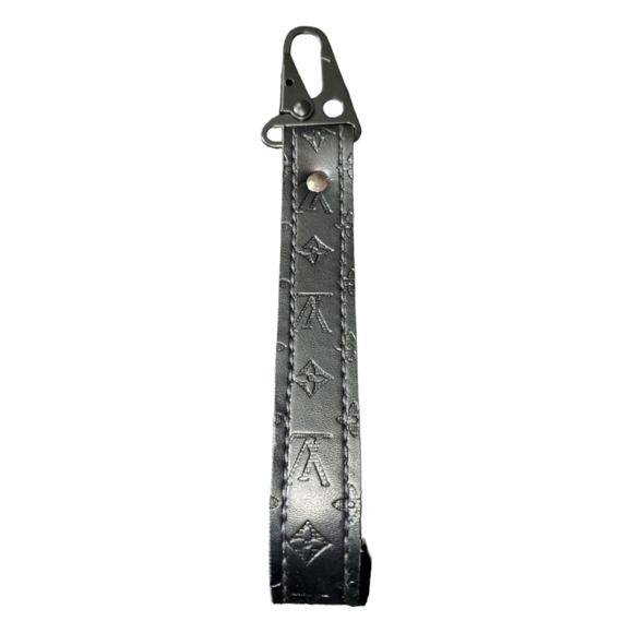 Louis Vuitton Upcycled Leather Wrist Clip - Picture 3 of 4
